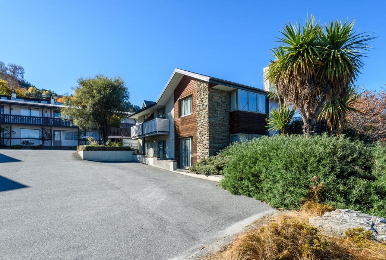 Queenstown Motel Apartments (Adults Only) מראה חיצוני תמונה