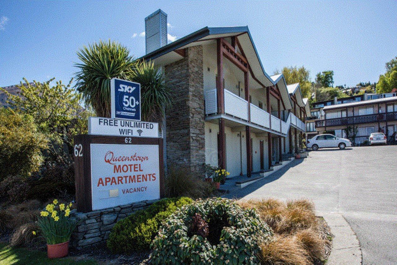 Queenstown Motel Apartments (Adults Only) מראה חיצוני תמונה