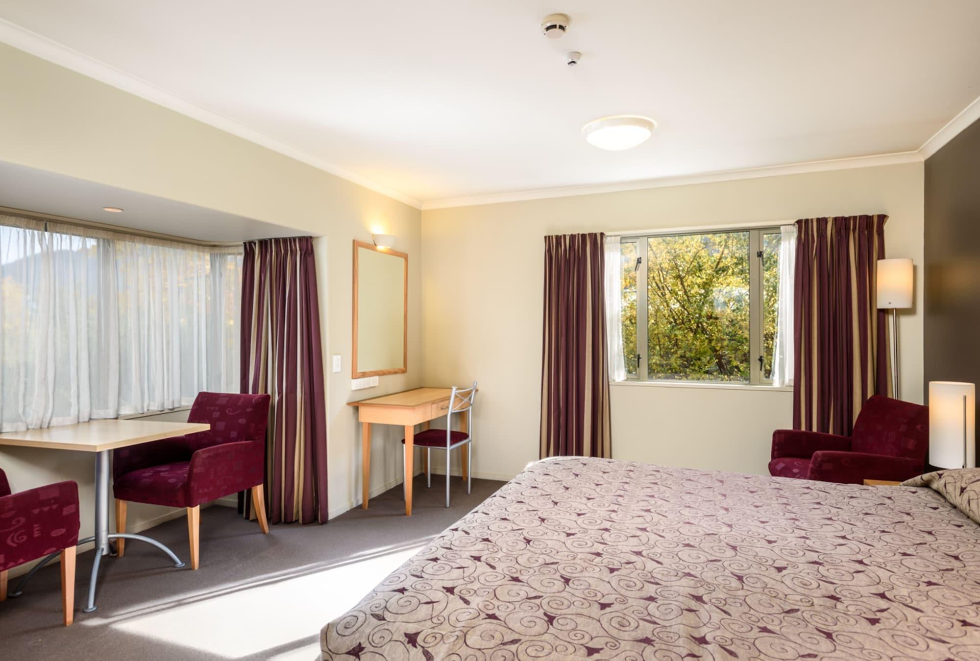 Queenstown Motel Apartments (Adults Only) מראה חיצוני תמונה