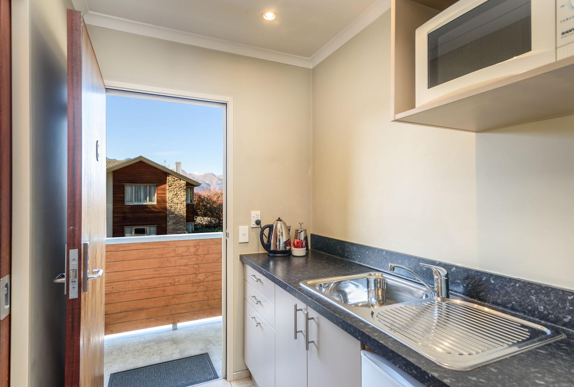 Queenstown Motel Apartments (Adults Only) מראה חיצוני תמונה
