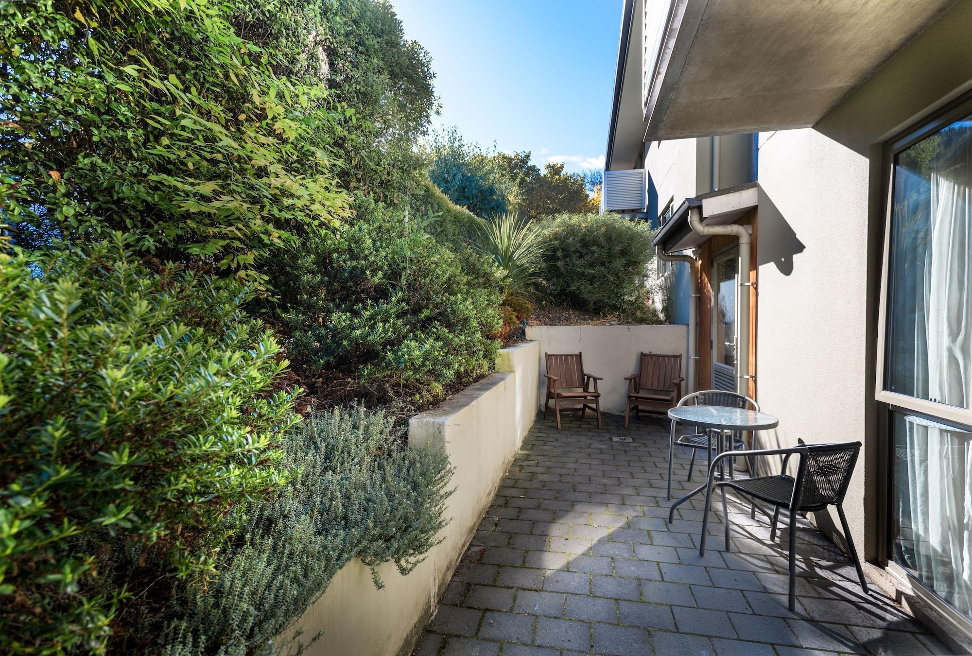 Queenstown Motel Apartments (Adults Only) מראה חיצוני תמונה